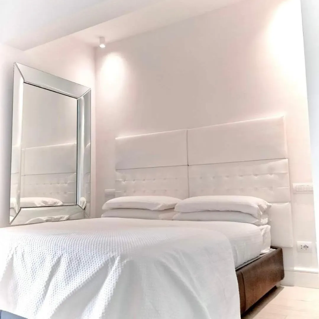 Exceptional Near Vatican Flat With Swimming Pool 로마